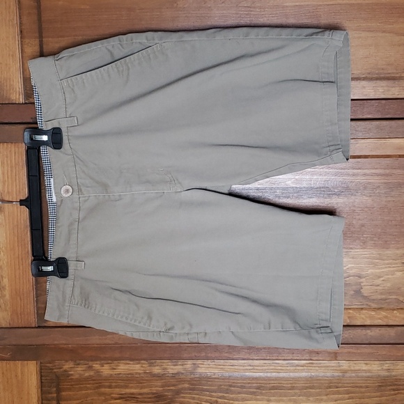 Matix Men's Modern Fit Flat Front Chino Shorts Sz 32 - Picture 1 of 9